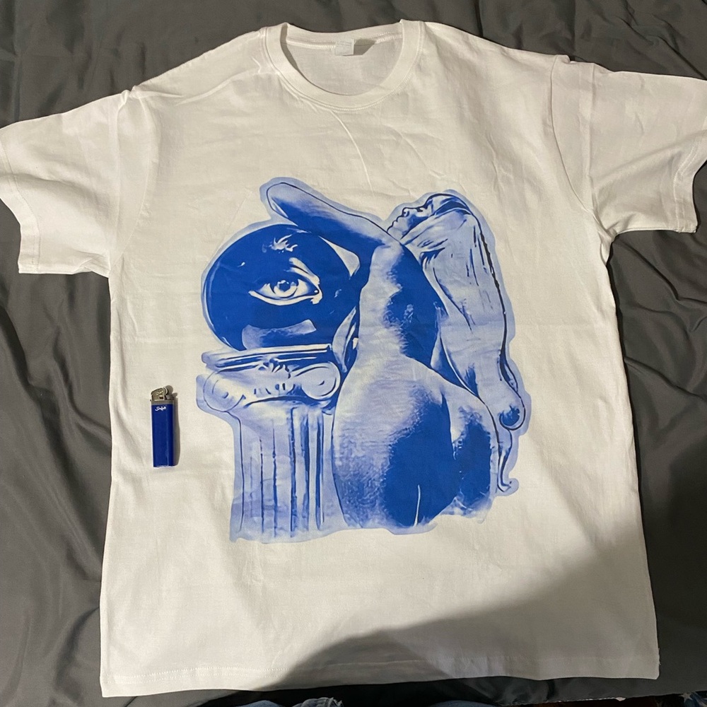 L Graphic Tee